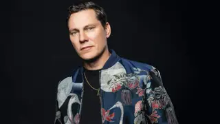 Tiësto unveils 8 ID’s during Great Pyramids of Giza Prismatic show: Watch - EDM news article Tiësto unveils 8 ID’s during Great Pyramids of Giza Prismatic show: Watch - EDM news article