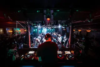 Chemikkal continues his rise with new Afro-house release ‘Takes My Breath Away’: Listen - EDM news article