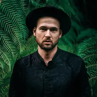 Monolink – ‘In My Place’ (MAXI MERAKI Remix) - EDM news article Monolink – ‘In My Place’ (MAXI MERAKI Remix) - EDM news article