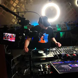 Owain K : The ‘Shine A Light On’ Mix - EDM news article Owain K : The ‘Shine A Light On’ Mix - EDM news article