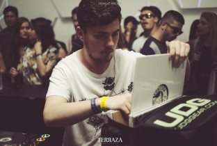 Kos:mo - Techno DJ from Dubai