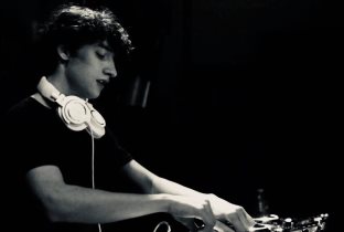 KUSS - Techno DJ