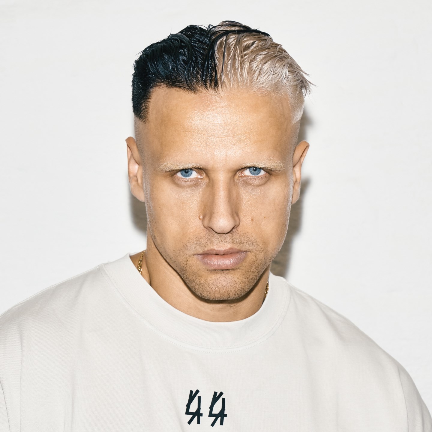 Somewhen - Techno music DJ from Amsterdam