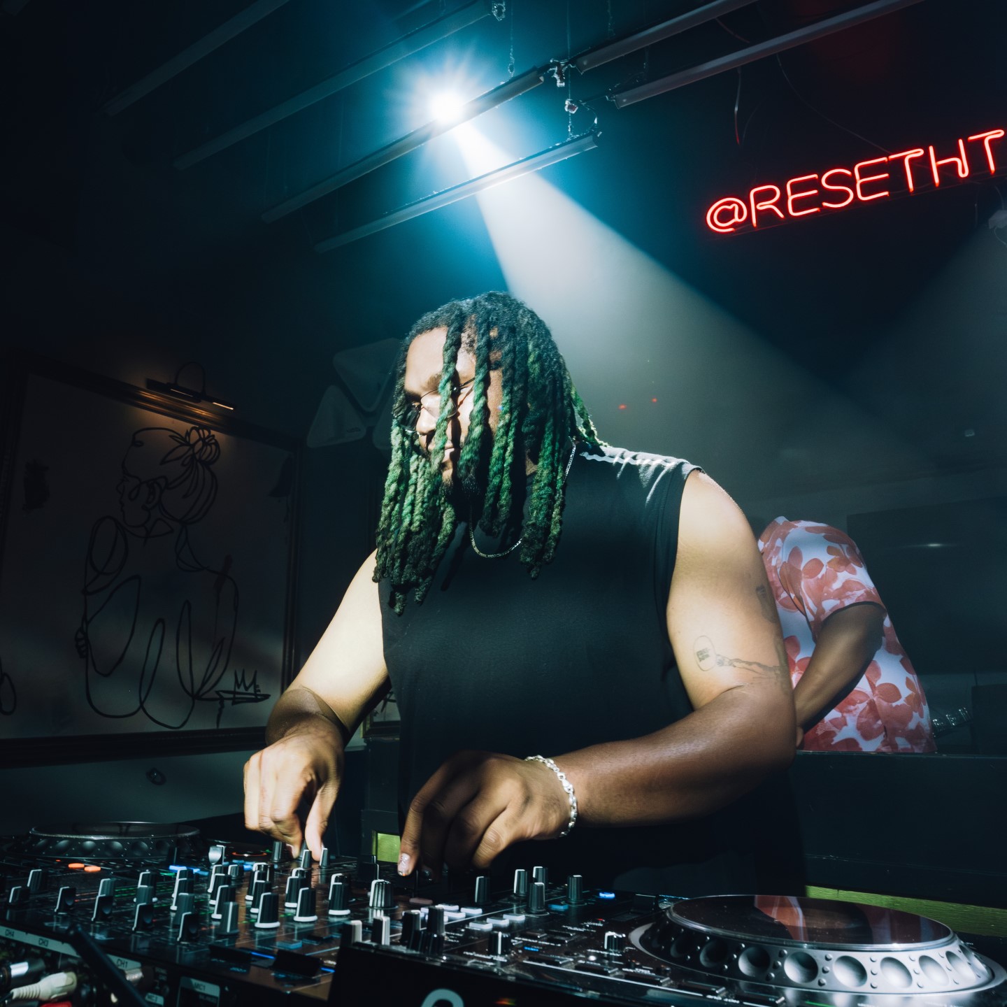 Tromac - Electronic DJ from Detroit Tromac - Electronic DJ from Detroit